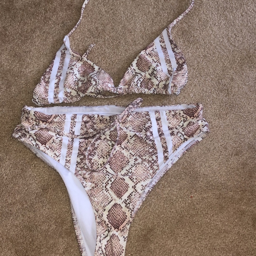 Baithing suit